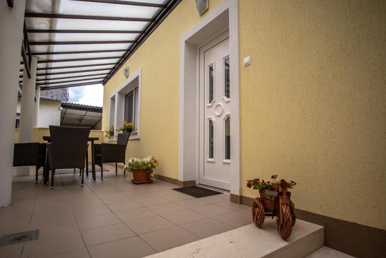 Edit Apartman Сиофок Екстериор снимка